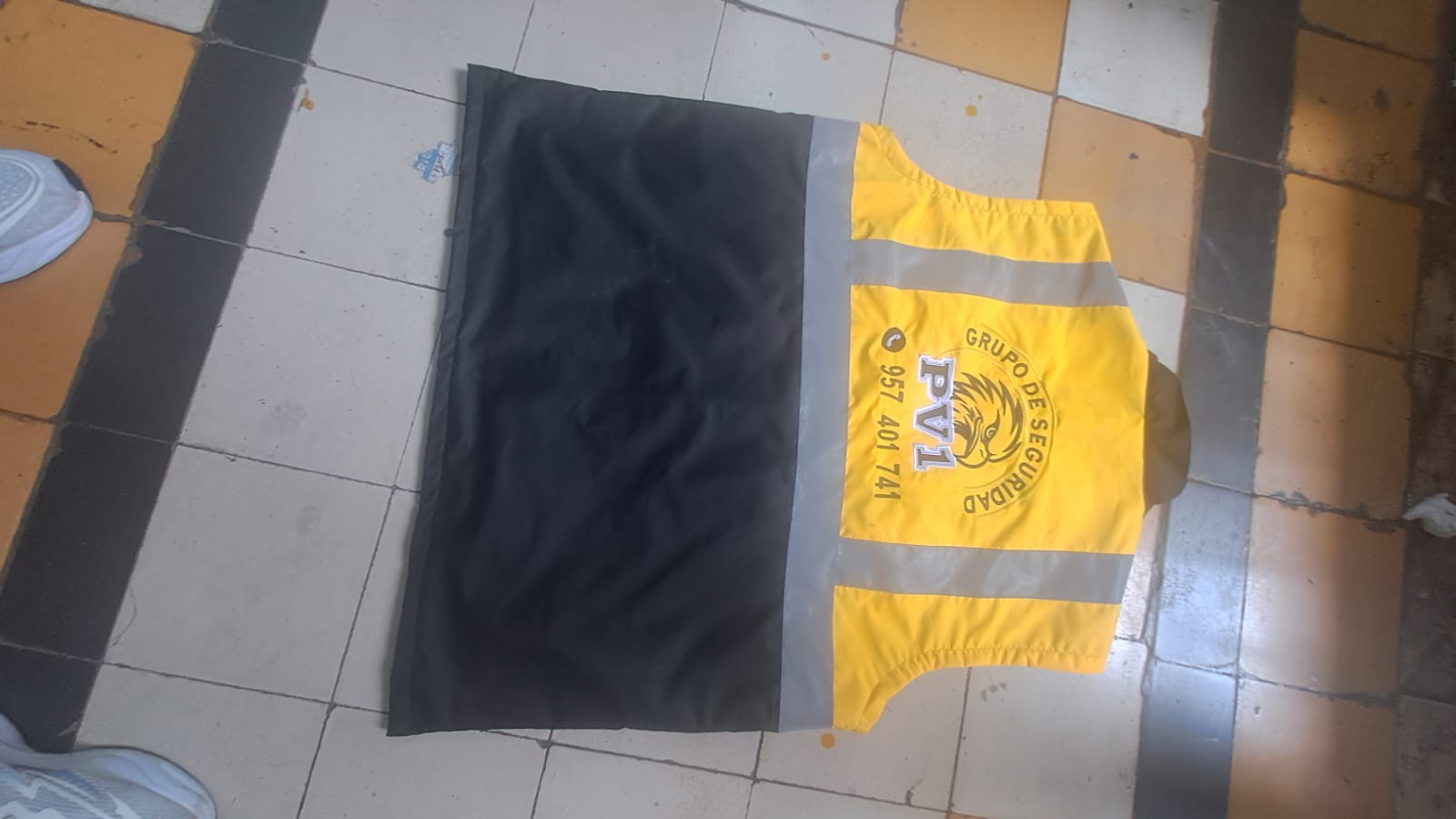 Chaleco bicolor personalizado